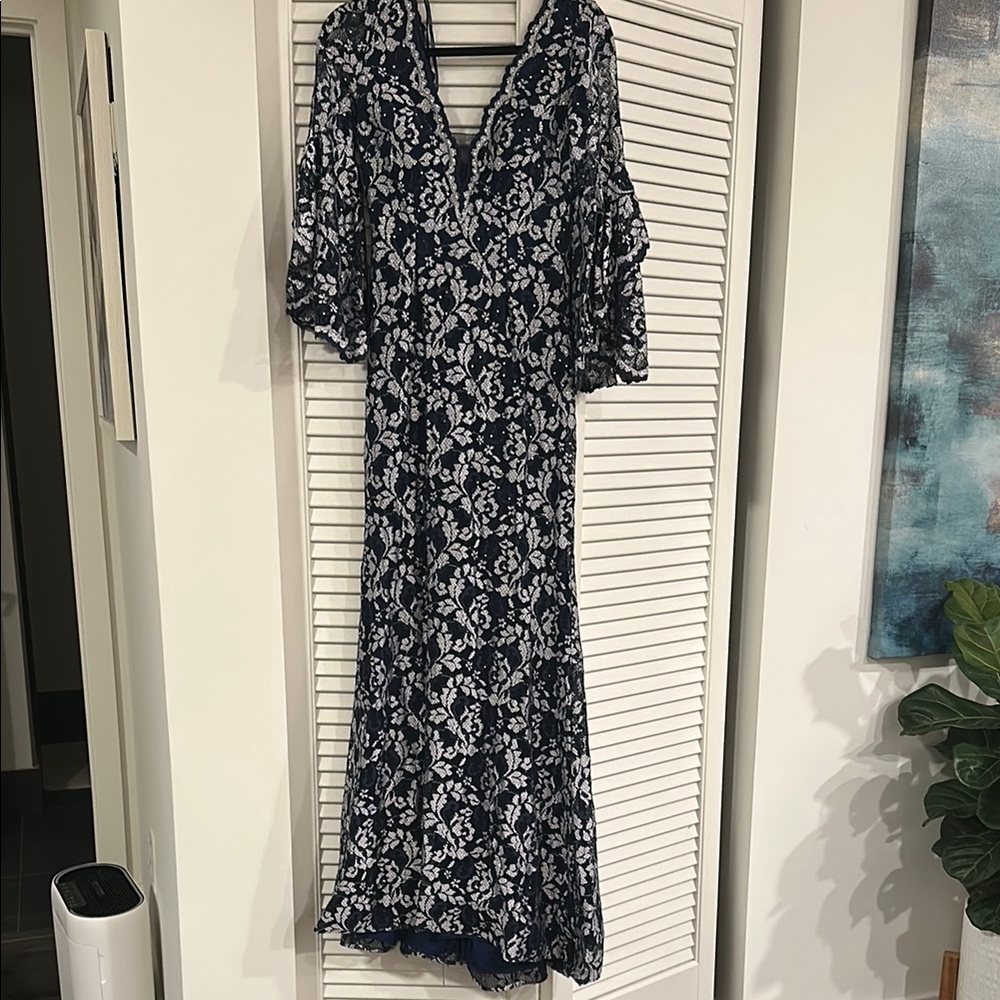 Betsy Adam Elegant Navy Floral Lace Dress